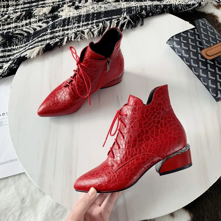 MLJUESE 2020 women ankle boots Cow leather winter short plush lace up red color square heel high heels female wedding | Обувь