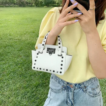 

Ladies Retro Classic Fashion Rivet Tote Bag Korean Version Trend Messenger Bag INS Popular Punk Bags PU Leather Brand Bag