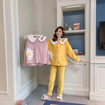 

The 2020 new Little Daisy fashion Women's Thermal pajamas at home flannel Kawaii casual cute style pajamas two-piece set Tops