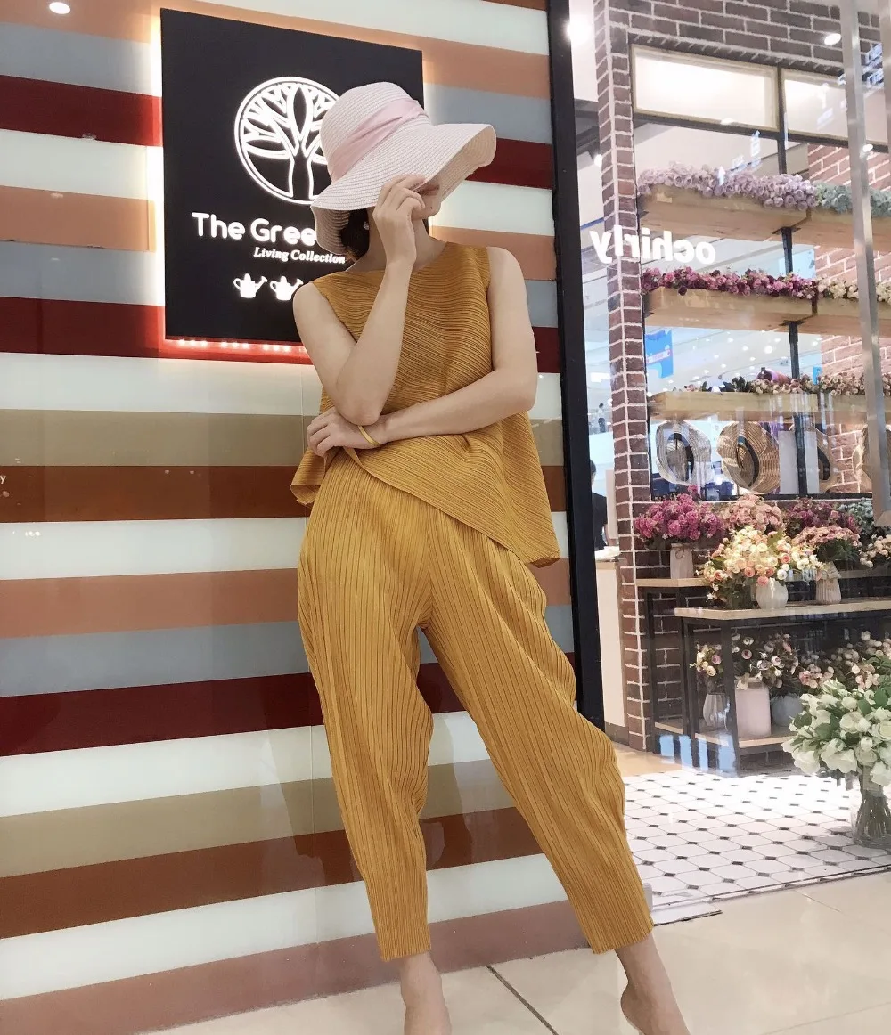 Miyake плиссированные шаровары летние новые свободные Большие размеры женские модные дикие шаровары девять штанов
