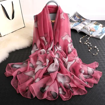 

New style 2019 China quality silk Autumn and winter lady Fashion shawl beach soft hijab Scarves Women Popular nice print scarf