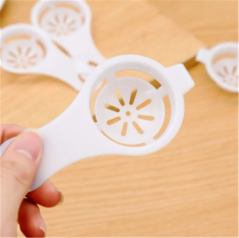 

Egg white egg yolk separator kitchen gadget beauty makeup egg processing commonly used egg processing funnel separator