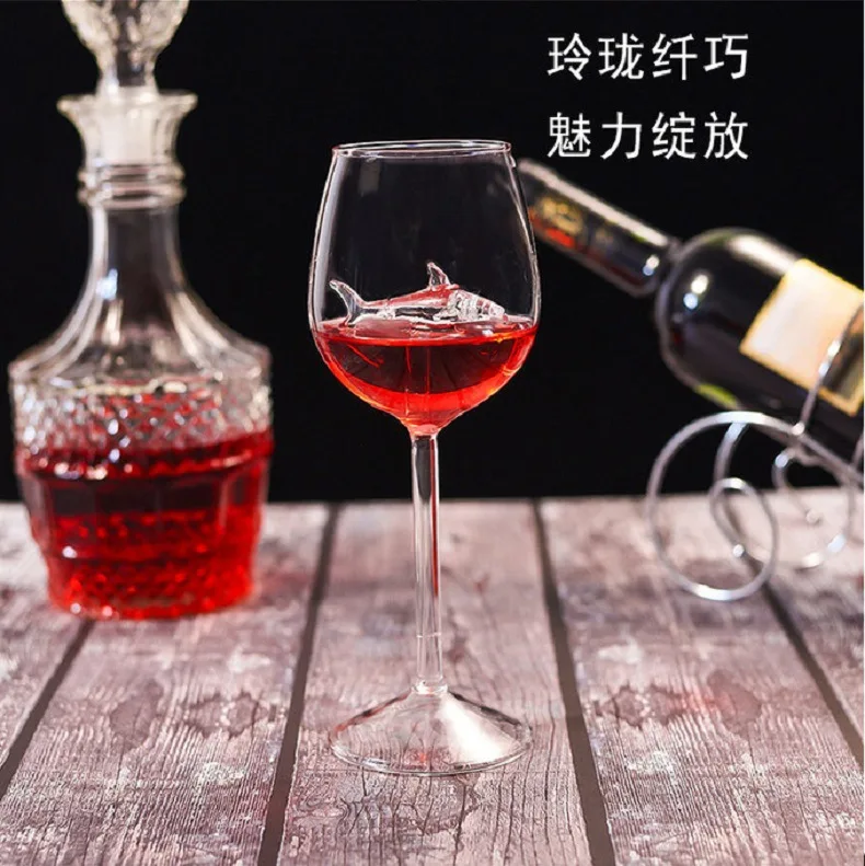 Креативный встроенный бокал для вина в виде акулы, дизайн, бокал для виски, бокал для ужина, украшенный кристаллами ручной работы, вечерние бокалы
