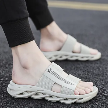 

LEOSOXS New Summer Flip Flops Slippers Men Outdoor Smiley pattern Beach Casual Shoes Male Sandals Water Shoes Sandalia