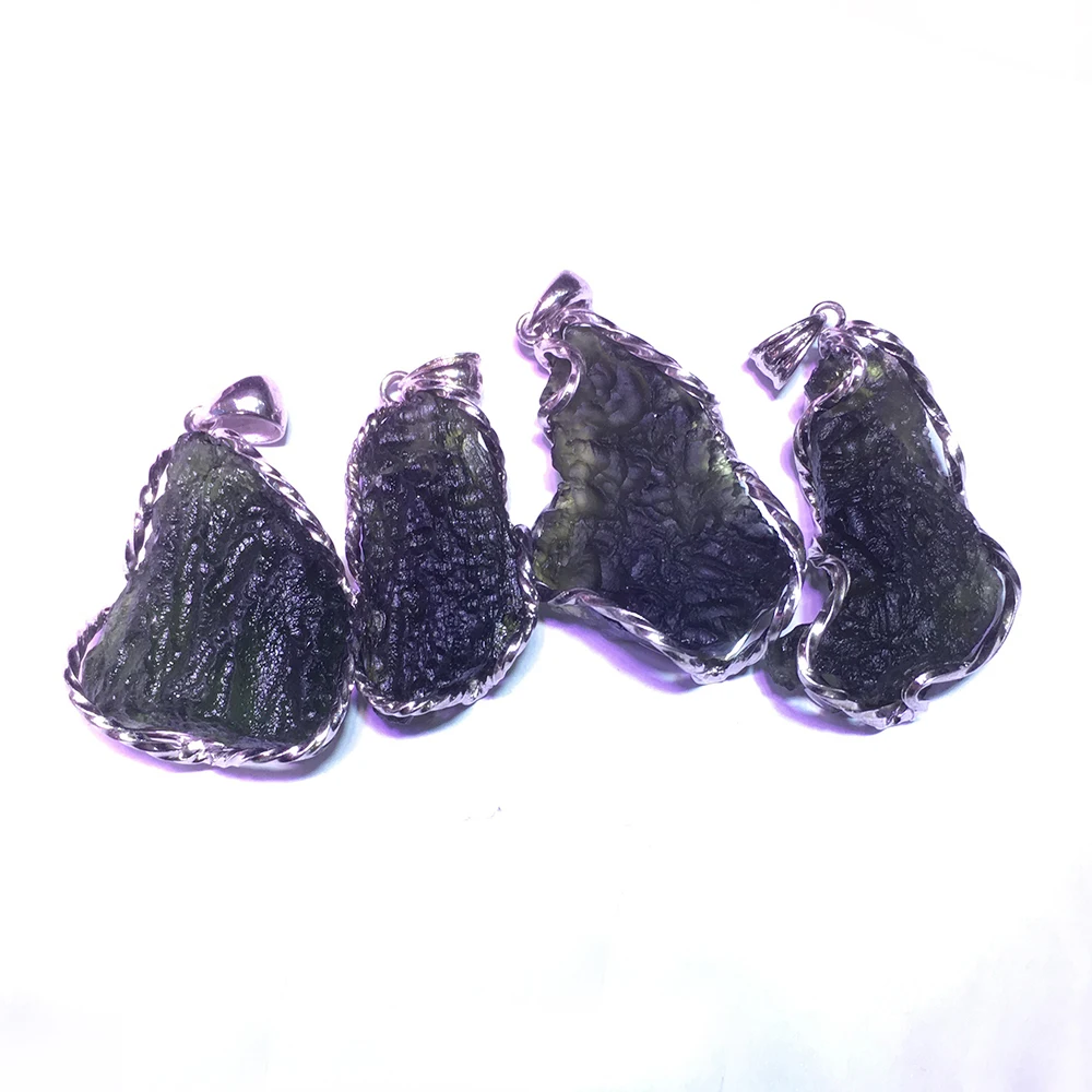 

Top!10-12g Natural Moldavit Pendant Quartz Crystal Green Czech Meteorites Necklace Healing Crystal Stone Fashion Jewelry Gift