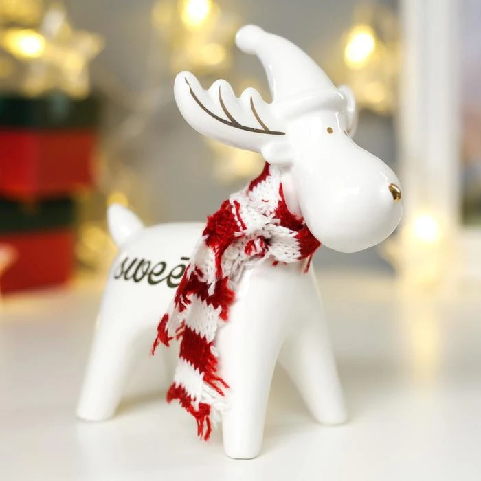 Сувенир керамика &quotЛосик в колпаке и шарфике&quot белый с золотом 13 6х8 5х15 5 см 4847511 |