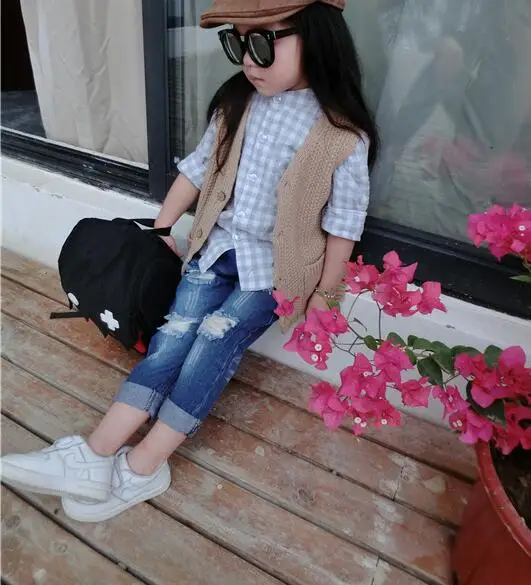 kids' wear Korean version of ripped jeans for boys and girls