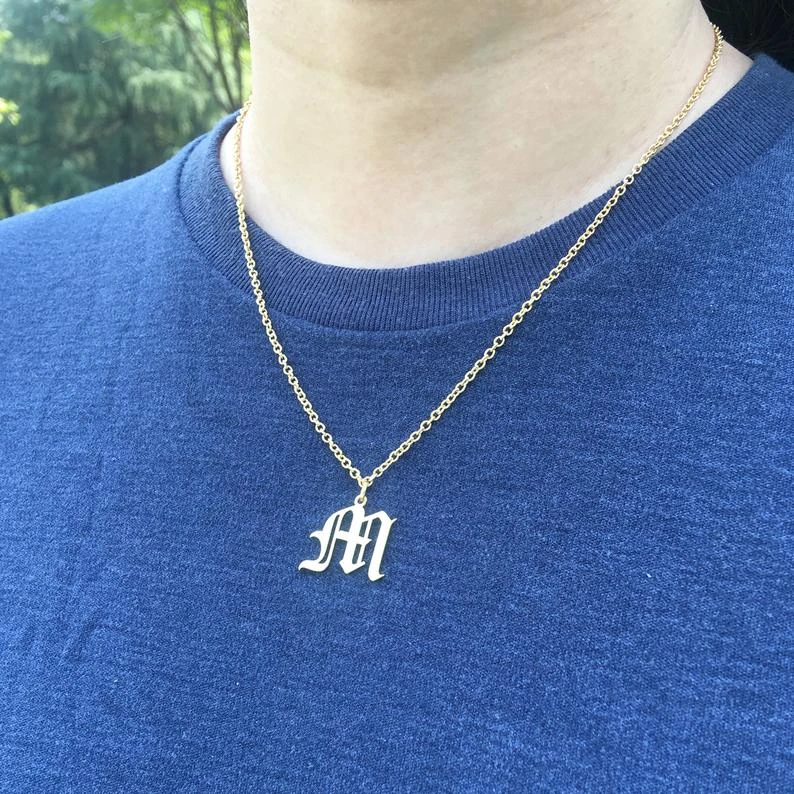 ゴシック古英語 A Z イニシャル女性自由奔放に生きるジュエリーステンレス鋼ロングチェーンアルファベット手紙ネックレスペンダント Chain Necklaces Aliexpress