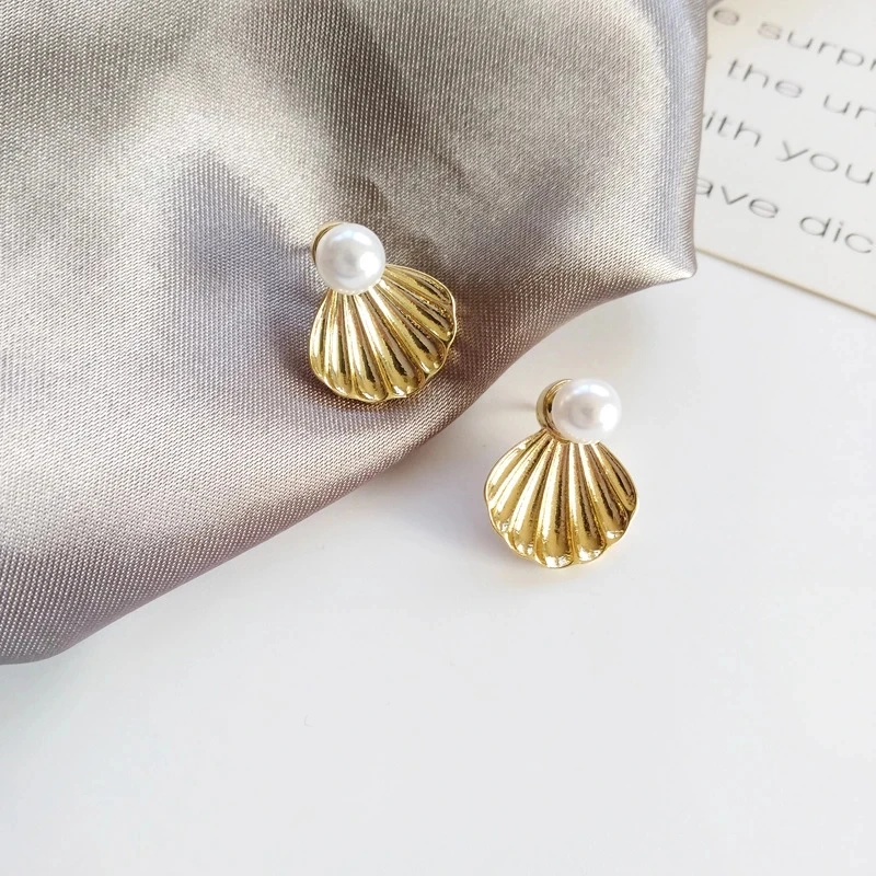 Korean Style Small Elegant Simulated Pearl Round Ear Clips No Hole Simple Geometric Baroque Pearls Clip on Earrings No Piercing 