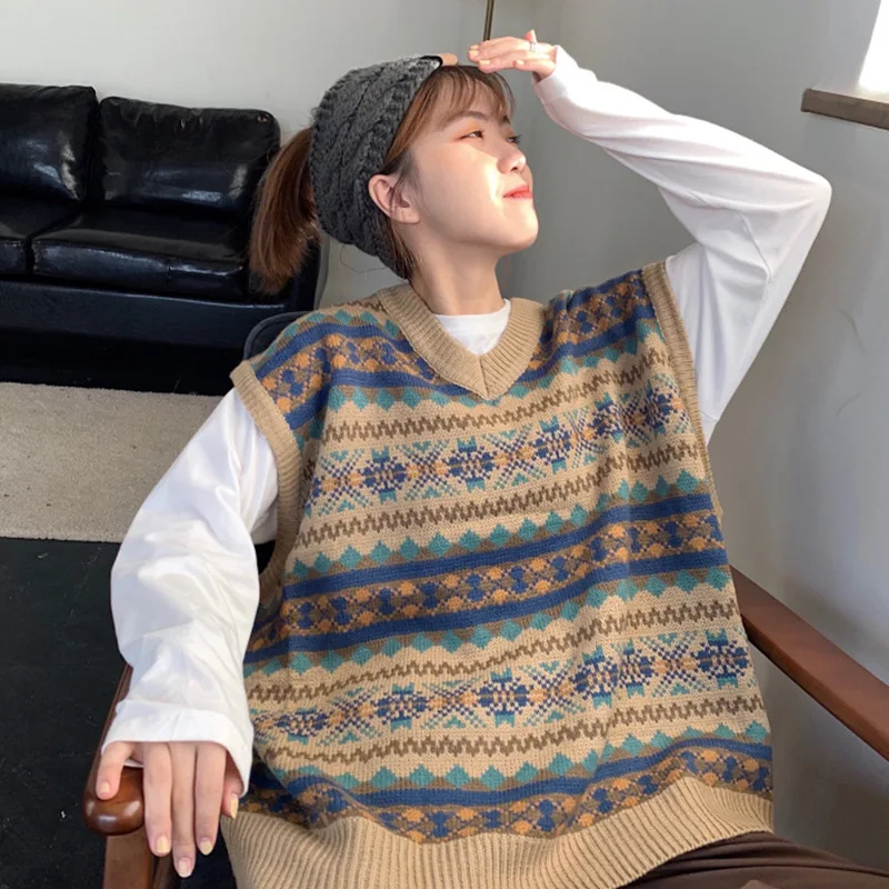 

Autumn 2020 new Korean fashion versatile sweater waistcoat loose retro sleeveless V-neck knitted vest for women