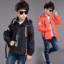 Куртка-дождевик для мальчиков осенняя одежда Новое Стильное детское ветрозащитное пальто Модная верхняя одежда