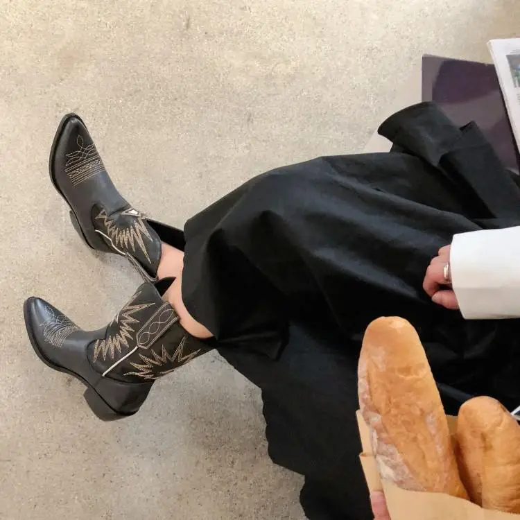 GCYFWJ с вышивкой Женские ботинки на среднем каблуке рыцарские сапоги в стиле ретро женские туфли-лодочки из натуральной кожи; Botas Mujer; ковбойские сапоги Вестерн зимняя обувь