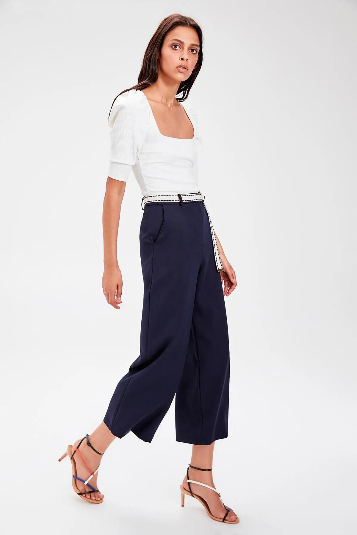 

Trendyol Indigo Kemerli Pants TWOAW20PL0049