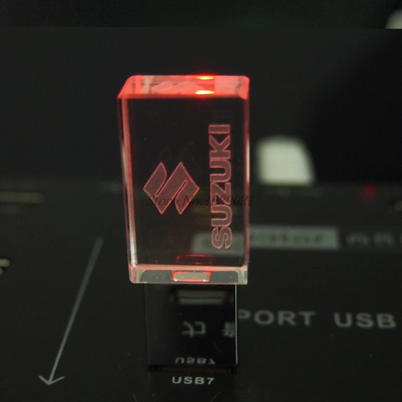 Pendrive de cristal con Logo LED para coche, unidad Flash USB para SUZUKI, 4GB, 8GB, 16GB, 32GB, 64GB, regalos de negocios, novedad