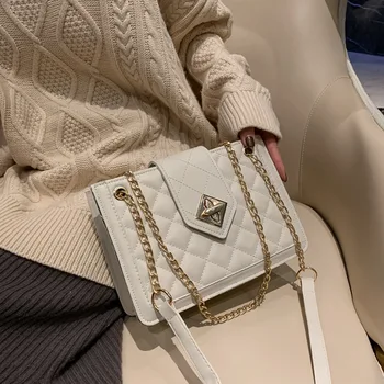 

2020 new women's bag on the new bag female Korean version of the texture wild shoulder messenger diamond chain small square bag
