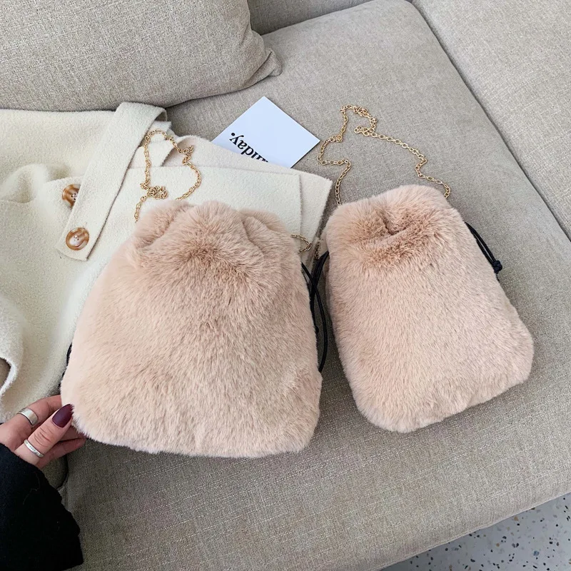 

2019 New Style Autumn And Winter One-Shoulder Chain Cute mao rong bao Drawstring Bucket Furry Shoulder Bag (Large Small)