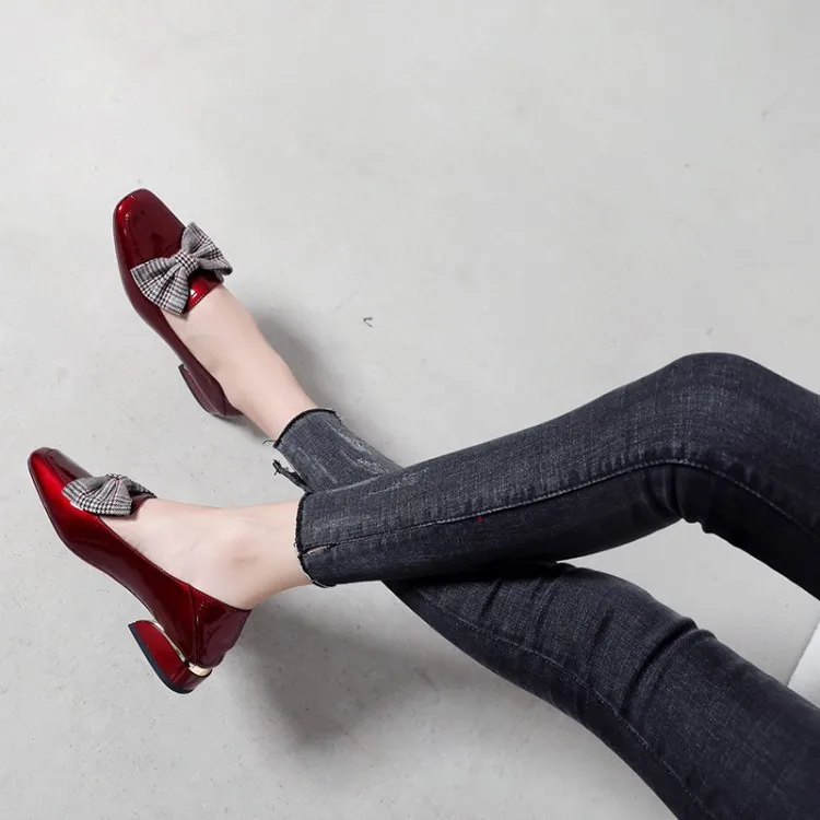 

Enameled Leather Bow Square Heel Shoes Women's Europe And America Chunky-Heel Versatile Ladies' Shoes Square Head Low-Cut Low-to