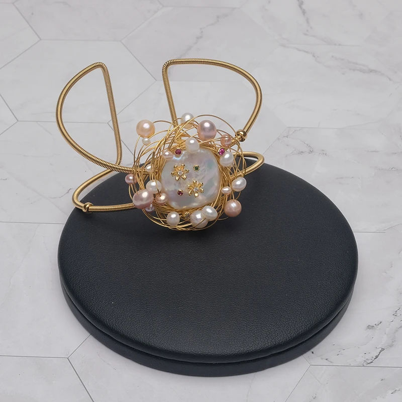 Natural pearls Flower design fashion bangles