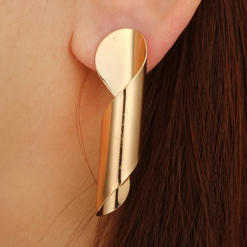 

Punk Metal Twisty Stud Earring For Women Artistic Geometrical Design 2019 Spiral Wave Design Curved Earrings