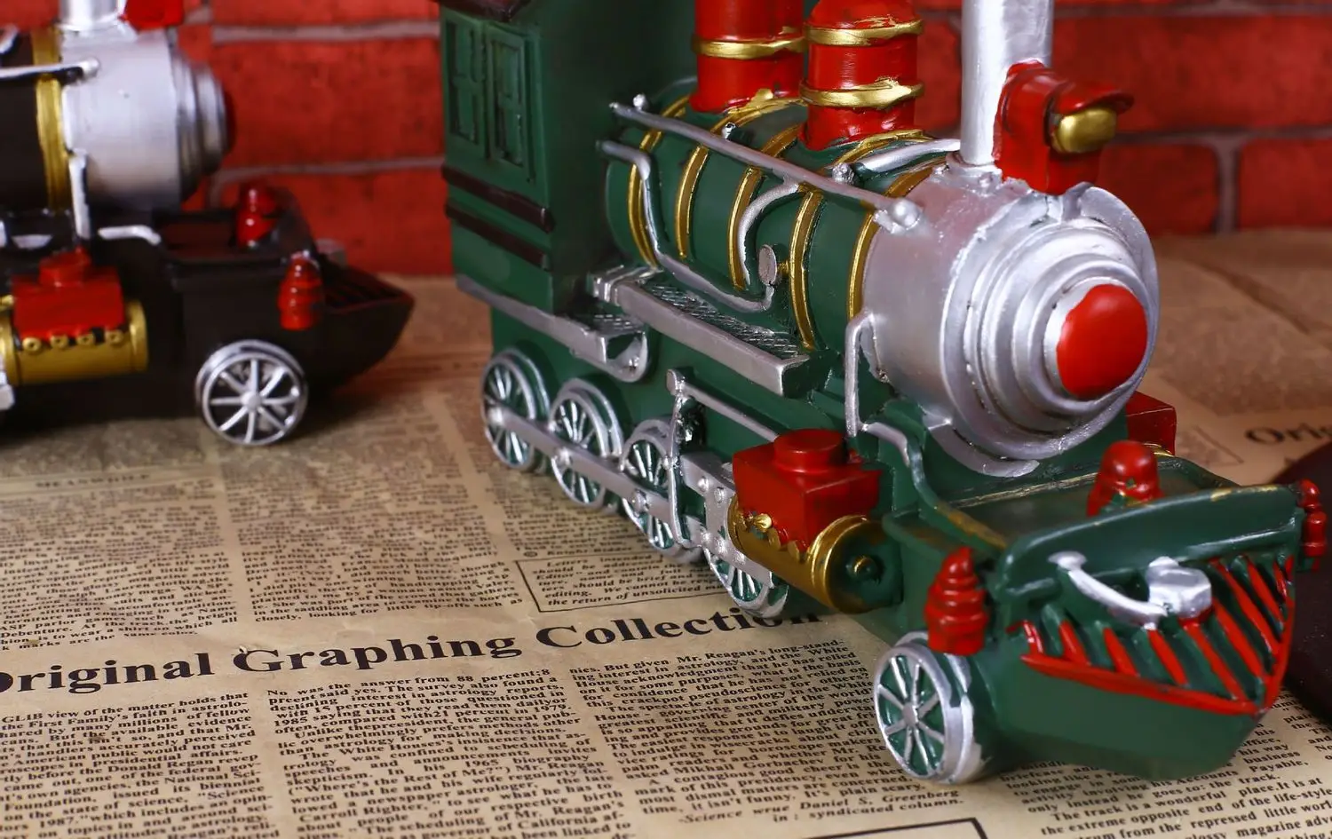 Resin Locomotive Decoration Goods Of Furniture For Display Rather Than For Use Bar Café Decoration Gift Wine Cabinet Ornament