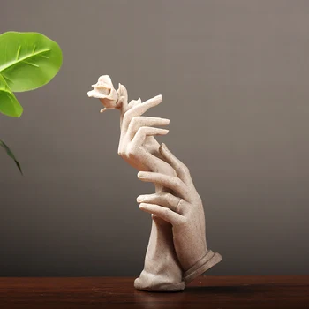 

European-style Abstract Art Resin Hand-held Rose Ornaments Retro Sandstone Hand Sculpture Home Decoration Birthday Wedding Gift
