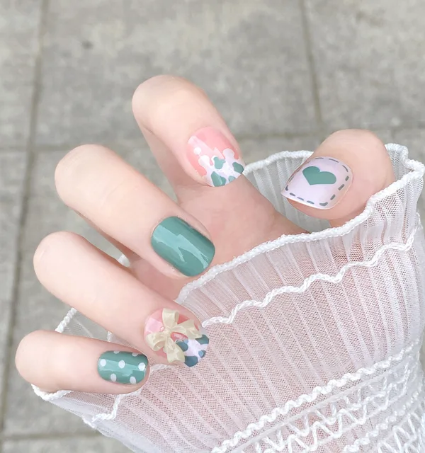 Short Round Fake Nails Star Clouds Press On False Nail Tips with Designs Set Bow French Nail Art Decoration Manicure Tools STYLE04