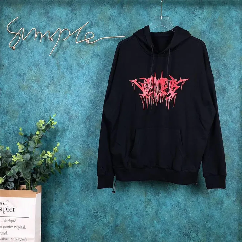 

Vetements Sweatshirts Men Women Fasion Hip Hop Loose Vetements Hoodie Red Front Logo Print City Series Vetements Hoodies