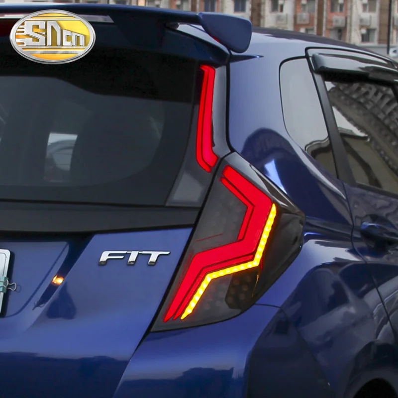 Rear Fog Lamp + Brake Light + Reverse + Dynamic Turn Signal Car LED Tail Light Taillight For Honda JAZZ FIT GK5 2014 - 2018