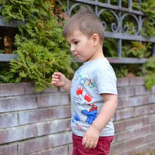 Футболка для мальчиков, новая стильная Весенняя футболка с короткими рукавами для мальчиков, Детская футболка с круглым воротником в западном стиле для 1-8 лет