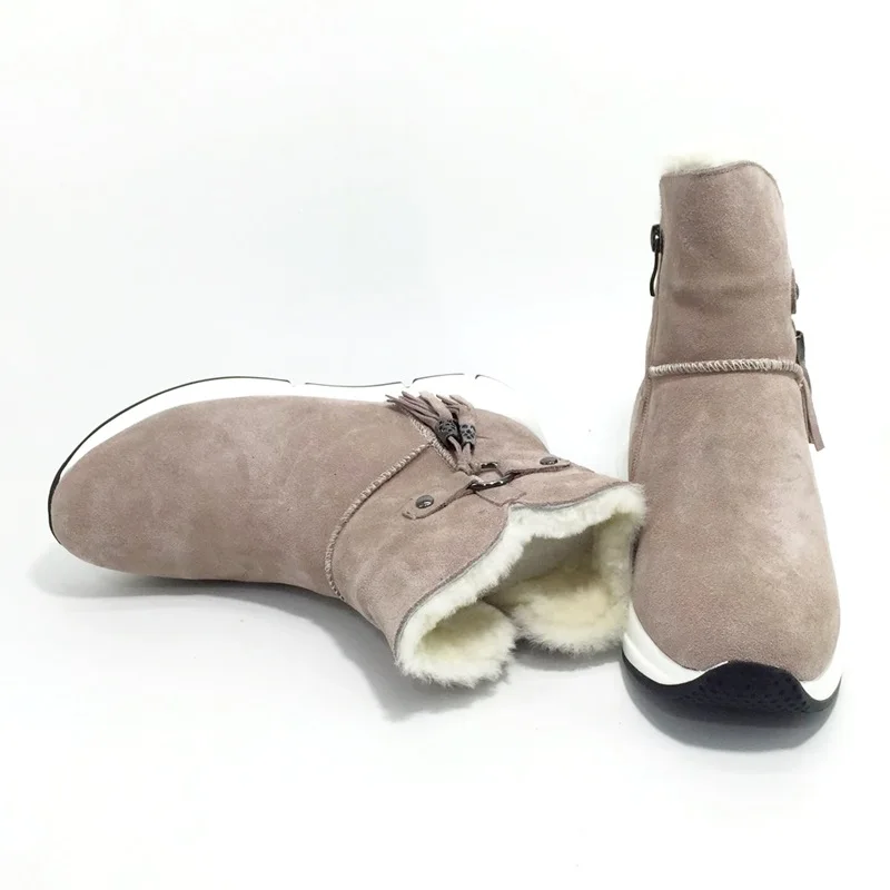 Классическая женская обувь; теплые меховые ботильоны для женщин; замшевые зимние ботинки; российские зимние ботинки; женские уличные Ботильоны на танкетке