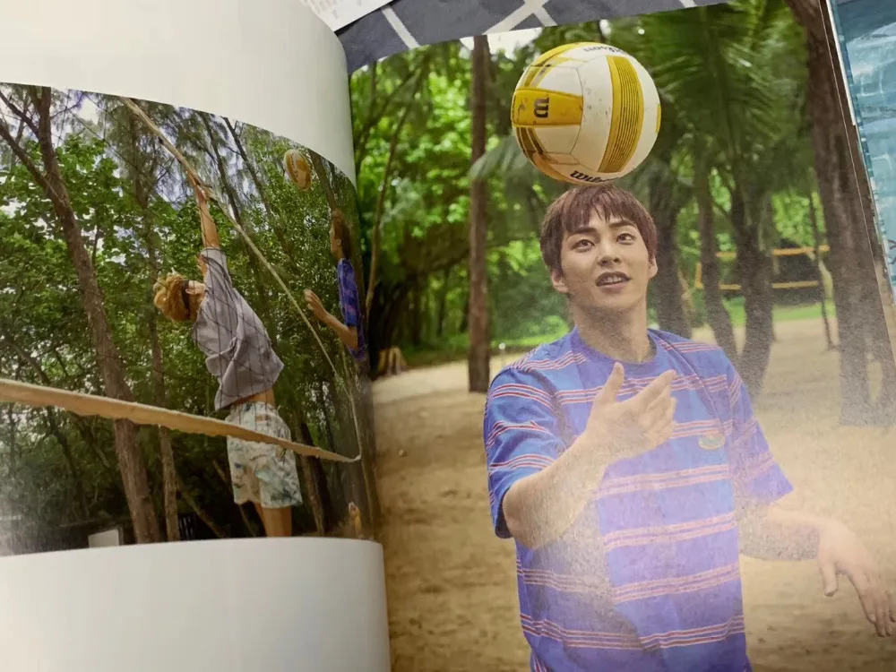 EXO 亲笔签名 夏威夷写真 续集 204P  PRESENT THE MOMENT 签TO 4