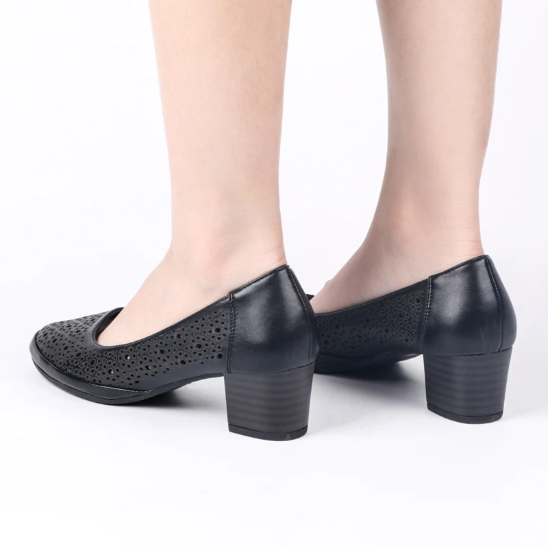 AIMEIGAO для отдыха с вырезами сандалии Med высокие каблуки женские туфли-лодочки женская обувь квадратный каблук повседневные сандалии из мягкой кожи, офисные туфли на низком каблуке