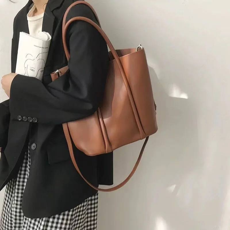 

Autumn Winter Korean Style Handbag Large Capacity All Match Tote Bag Solid Color Simple Design Crossbody Bag Women New Arrival