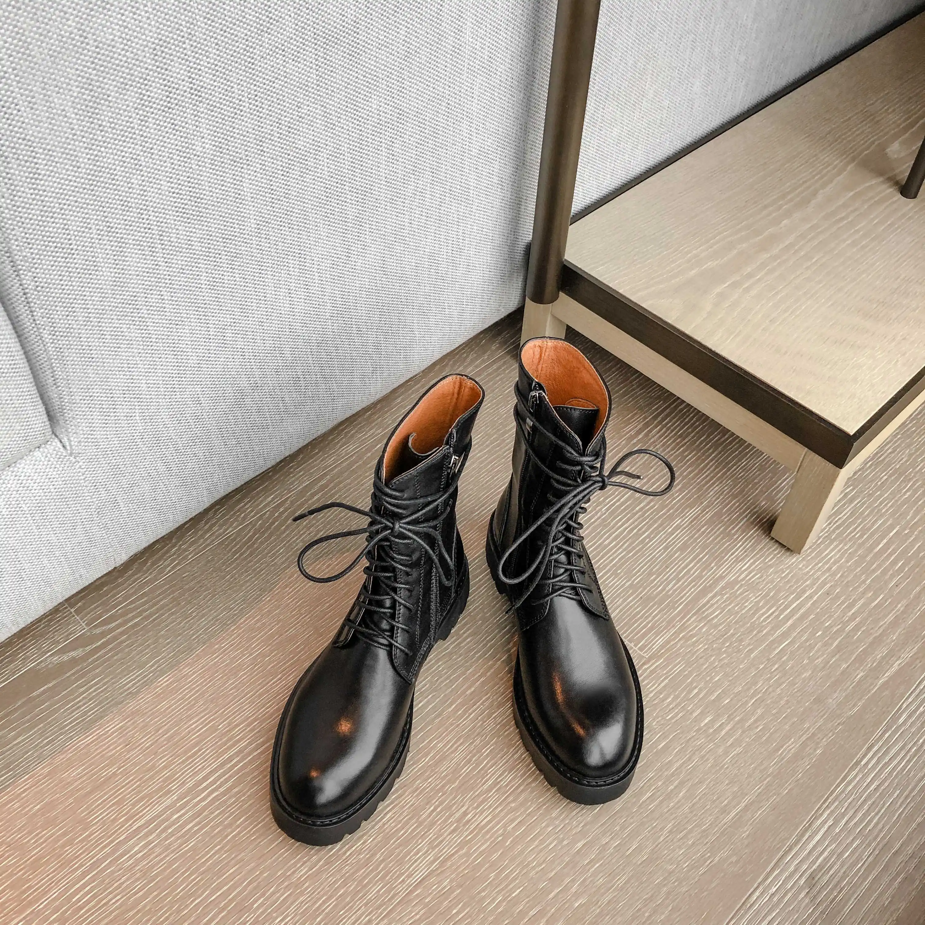 Krazing pot/Повседневная обувь черного цвета из натуральной кожи, с круглым носком, на среднем каблуке, с боковой молнией зимние теплые женские сапоги до середины икры, L60