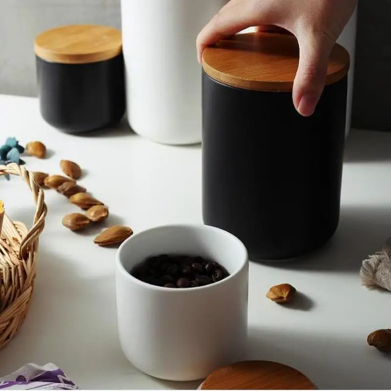 

European Ceramic Wood Lid Sealed Cans Kitchen Storage Jar Food Coffee Tea Storage Seasoning Storage Tank
