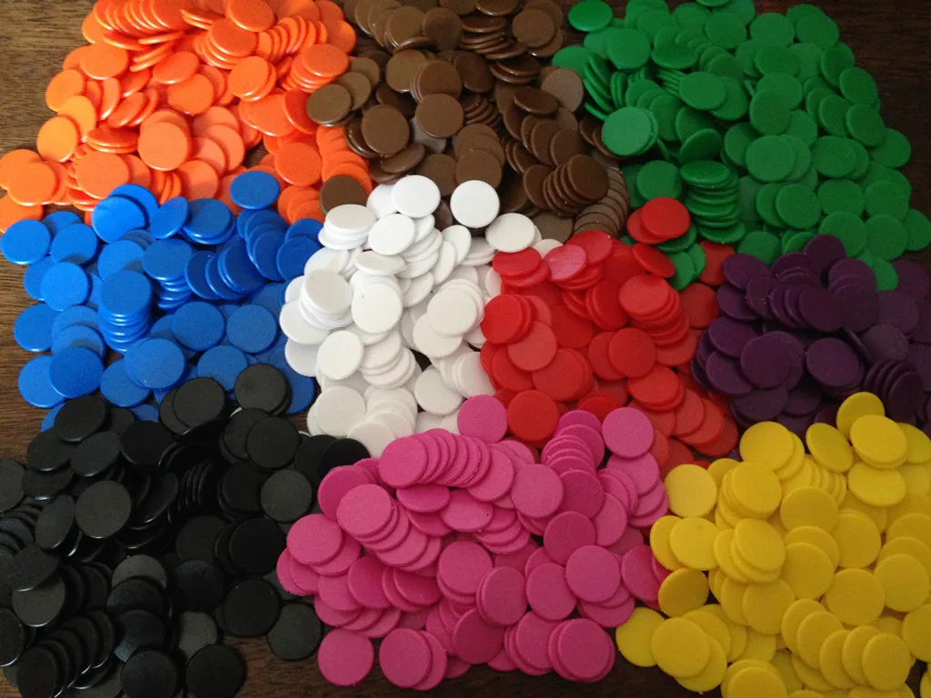 Pack of 200 Plastic Board Game Counters Game Chip Kids Numeracy Teaching Toy Yellow Blue