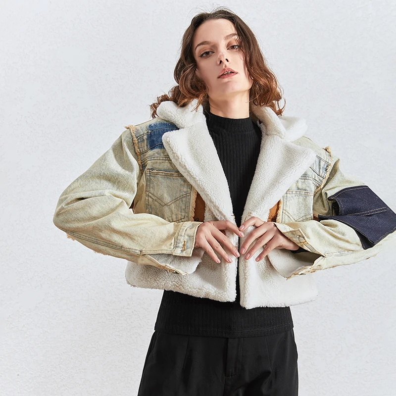 TWOTWINSTYLE Лоскутная модная цветная джинсовая куртка для женщин воротник с лацканами длинный рукав карман Необычные куртки Женская мода одежда