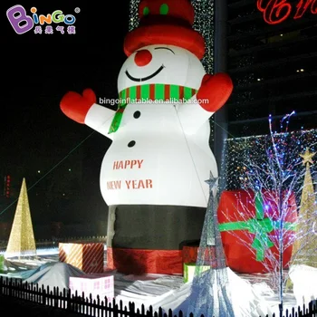 

8 meters inflatable Christmas snowman decoration custom made snow man hugging gesture for X-mas toy use