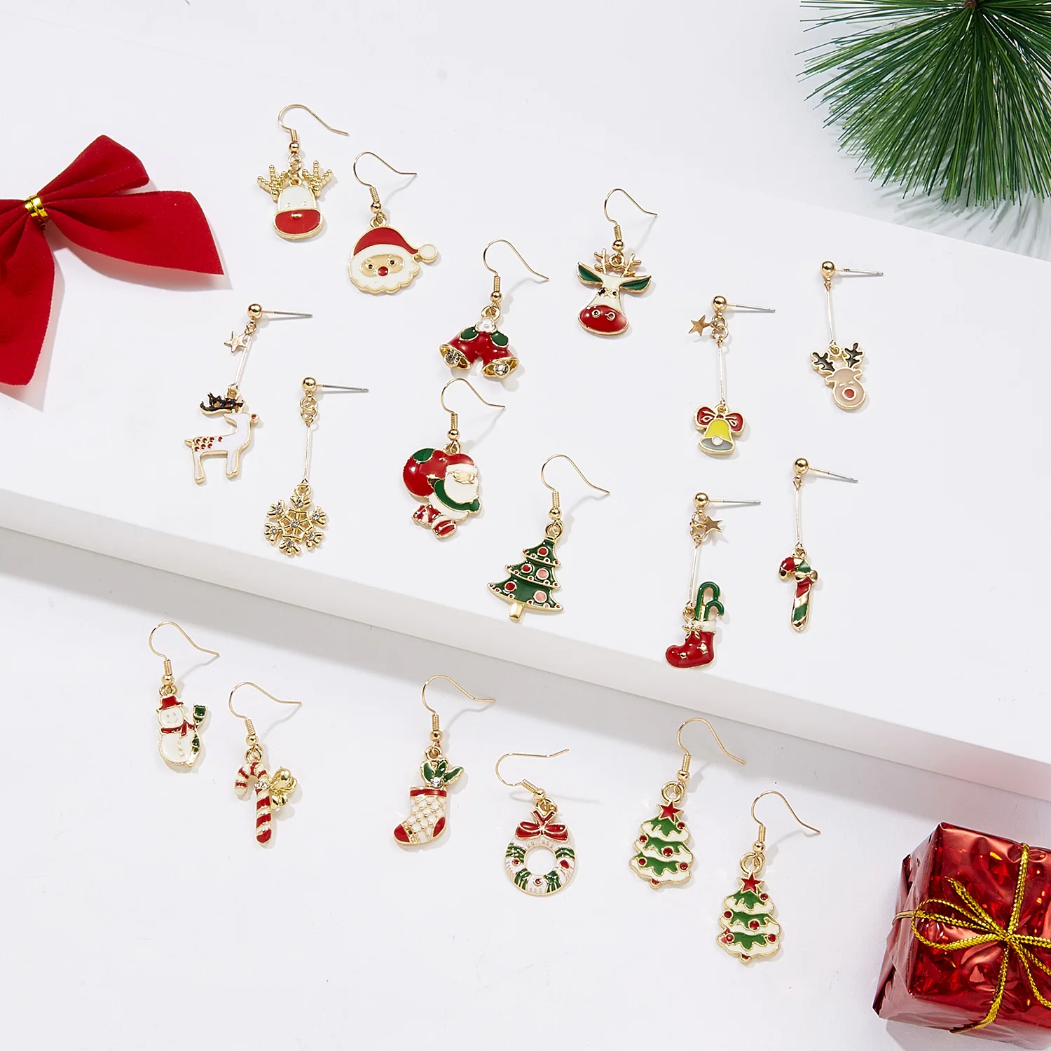 Милые эмалированные декоративные серьги Рождественская елка рождественский обруч асимметричные серьги для женщин подарок на рождественскую вечеринку