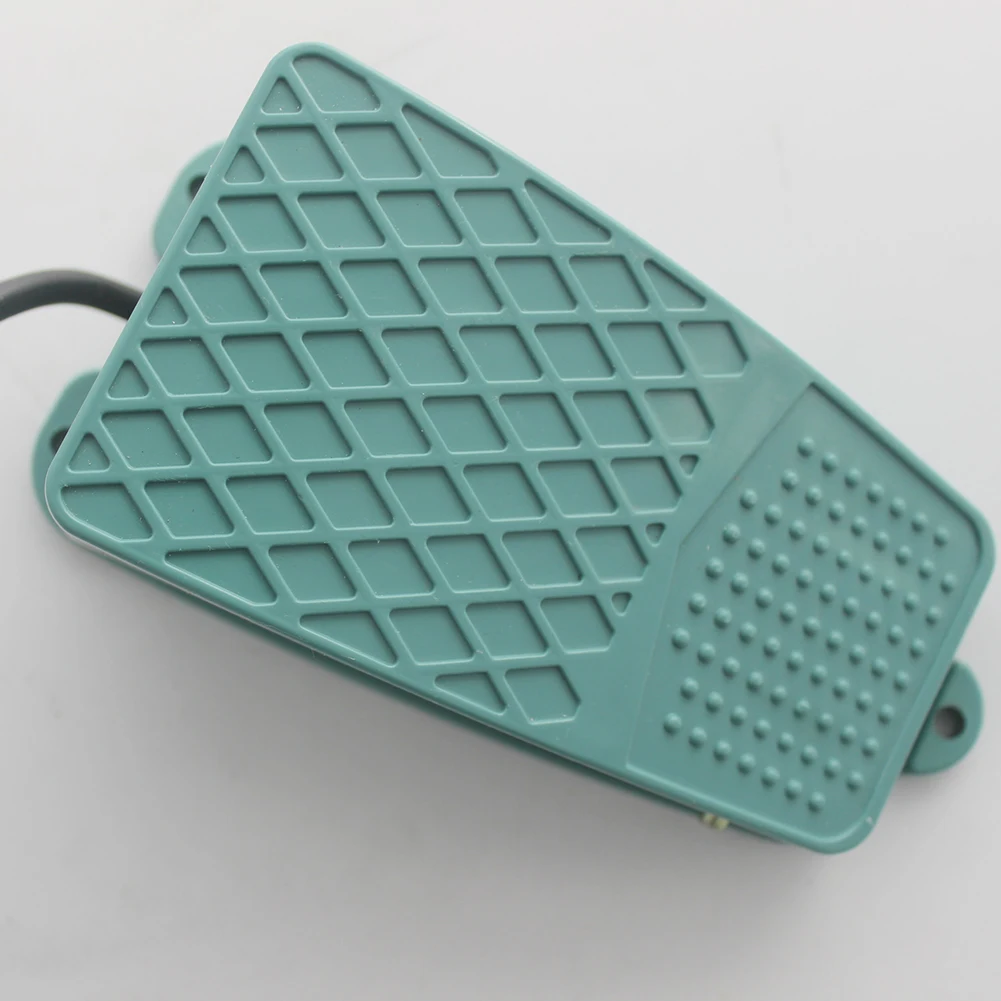 

Useful Easy Use Industrial Pedal Durable Antislip Safety 250V 10A Practical Metal Foot-switch Momentary Aluminum Housing