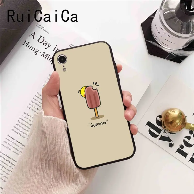 Summer color cute little yellow chicken