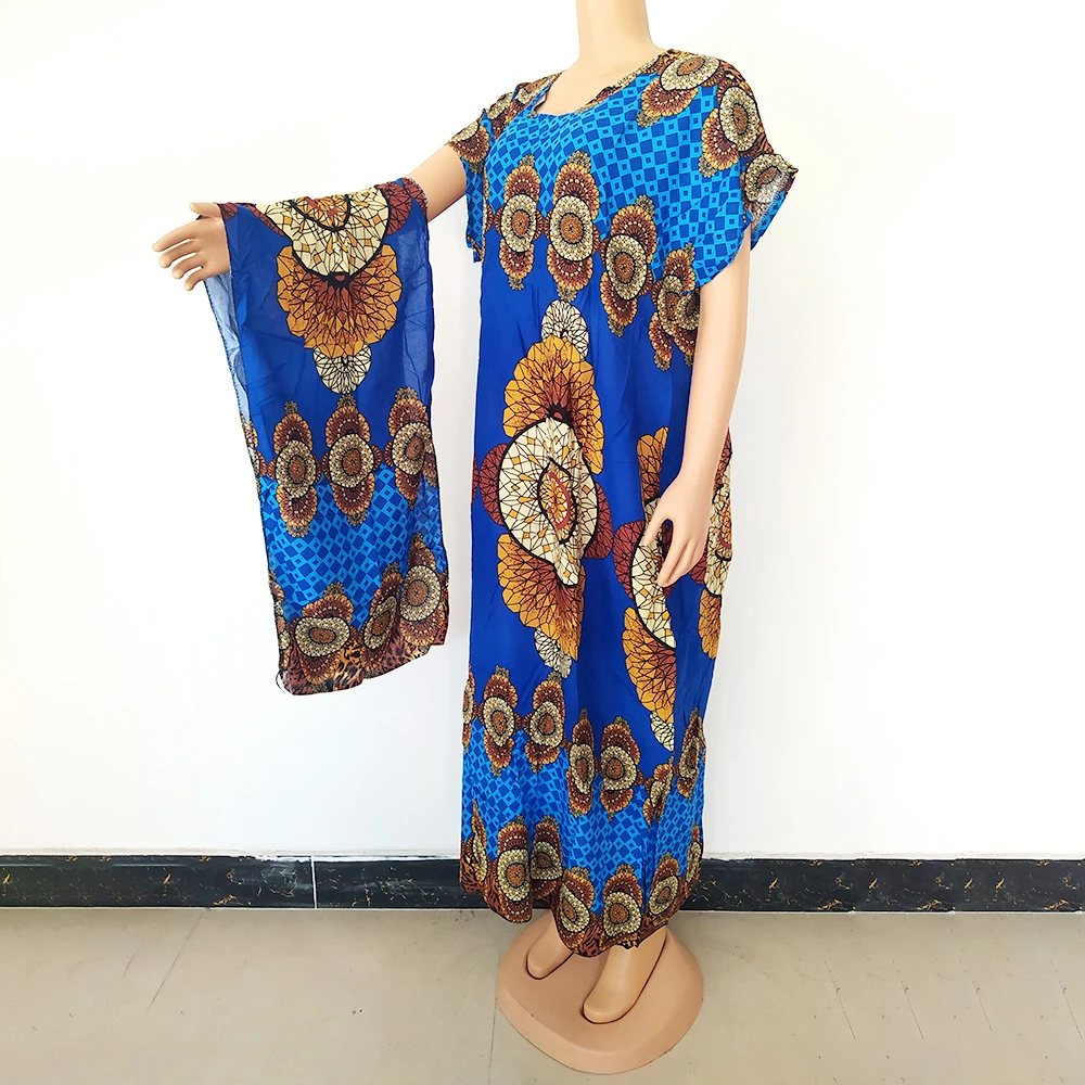 

Платье женское длинное летнее с круглым вырезом и цветочным принтом