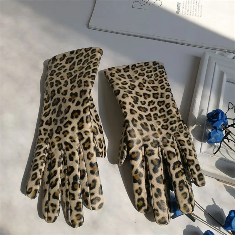 

2019 New Real Leather Women's Gloves Autumn Winter Leopard Plus Velvet Warm Driving Leather Gloves Fashion Trend DZZP10