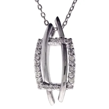

Pendant in sterling silver of 925mls with zircons.
