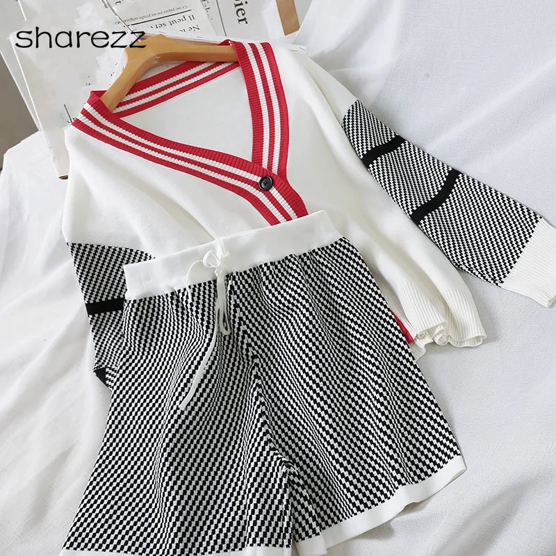 

Sweater Two Piece Set Knitted V-neck Long Sleeve Tops and Shorts Suit Winter Temperament Contrast Color Two Piece Set Women