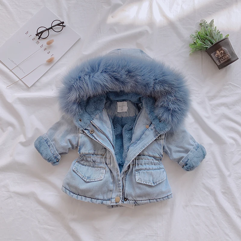 Коллекция года, зимняя джинсовая куртка-пуховик для маленьких девочек, теплая верхняя одежда с натуральным мехом для малышей, пальто парка для малышей возрастом от 1 года до 6 лет, ветровка