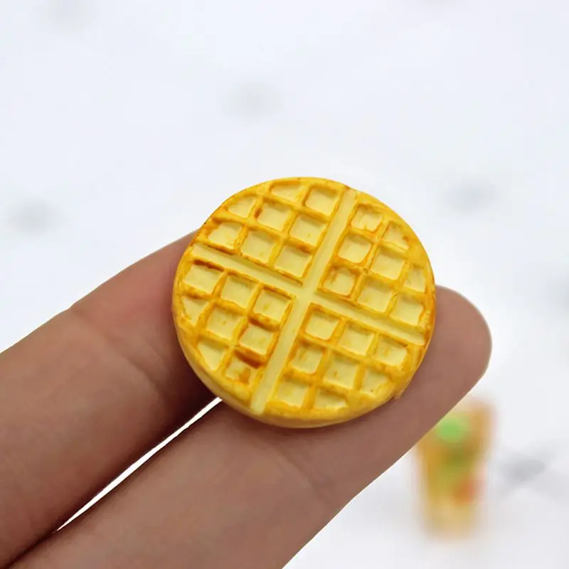 1:12 Miniature Waffle Mini Taiyaki Biscuit Pretend Food for Blyth Barbies OB11 BJD Dollhouse Kitchen Toys Accessories