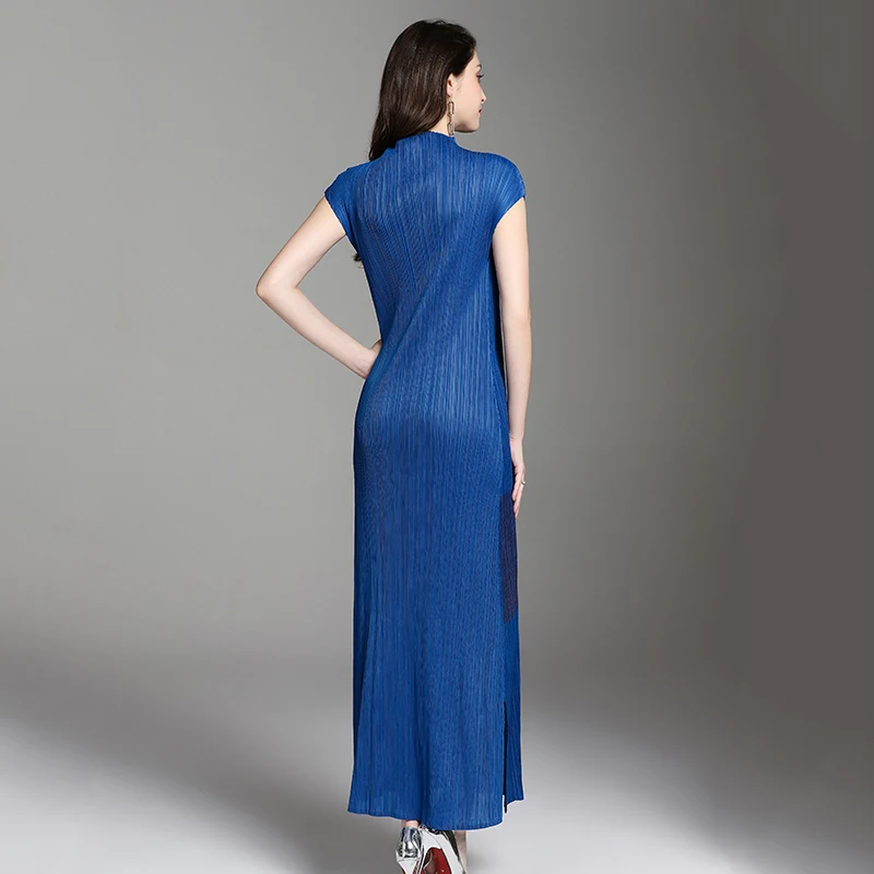 New Summer Gold-stamped Pleated Women's Dresses Miyake Sleeveless Turtleneck Wrinkled Long Dresses Plus Size Dress