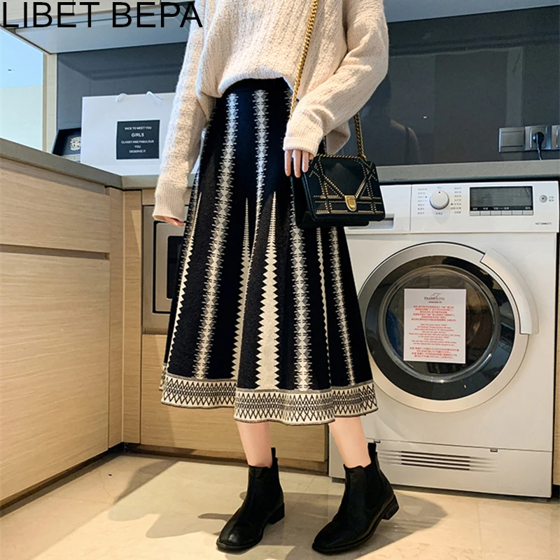 

New 2021 Women's Autunm Winter Skirt Knitted Elegant High Waist Fashionable Retro Warm Wild Vintage Fare Lady Long Skirts SK1518