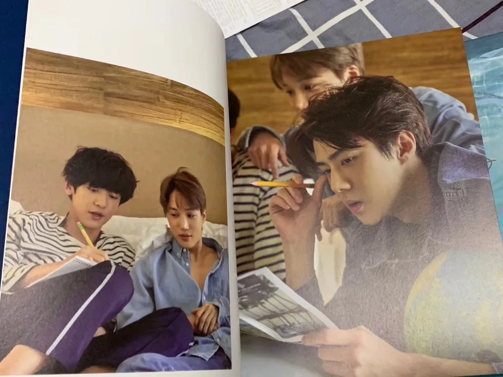 EXO 亲笔签名 夏威夷写真 续集 204P  PRESENT THE MOMENT 签TO 2